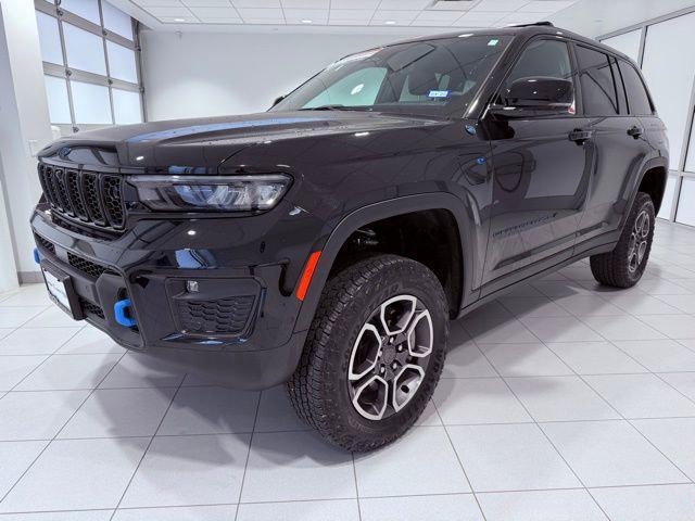 2022 jeep grand cherokee 4xe trailhawk