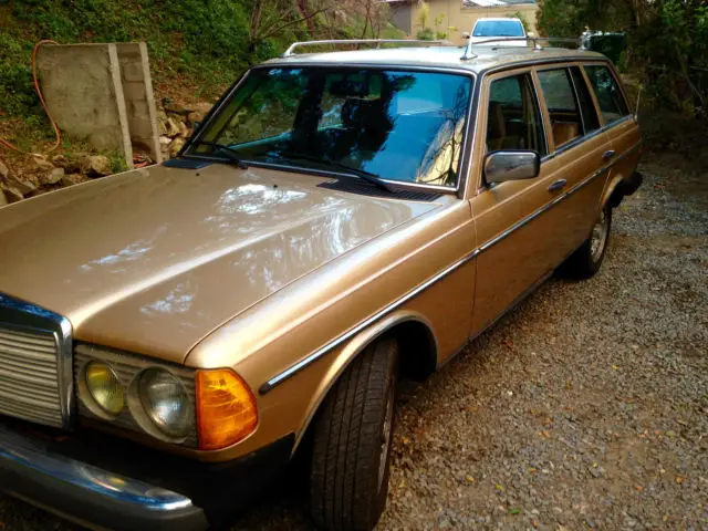 classic-1984-mercedes-benz-300-td-wagon
