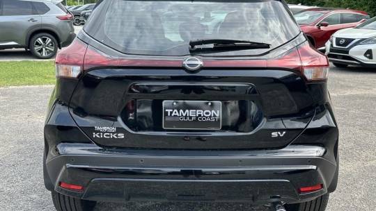 2024 Nissan Kicks sv