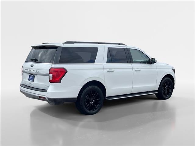 2022 ford expedition max xlt