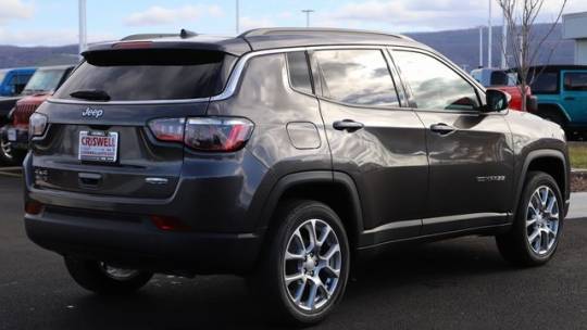 2024 Jeep se