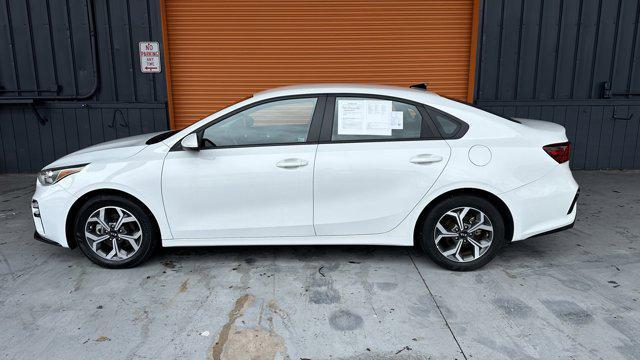 2021 kia forte lxs