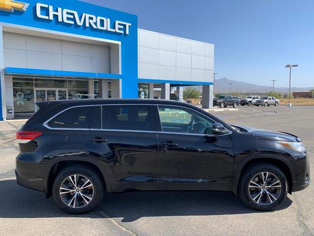 2018 toyota highlander le