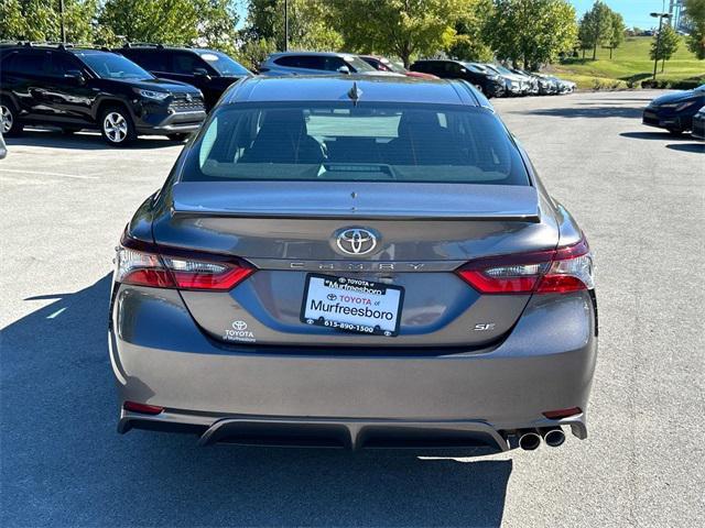 2022 toyota camry se