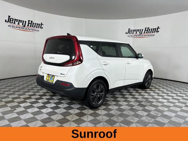 2022 kia soul ex