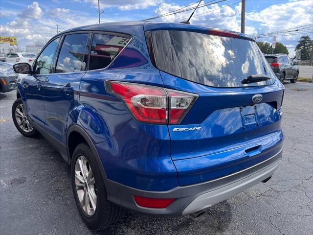 2017 ford escape se