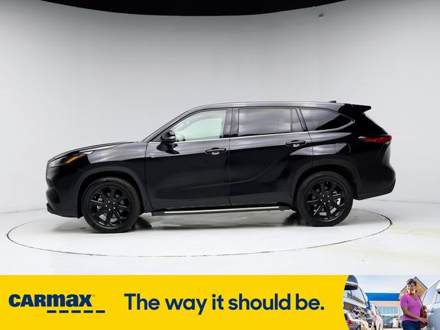 2022 toyota highlander le
