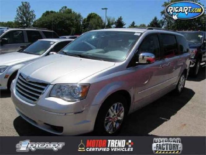 2010 chrysler town & country limited in columbus, oh