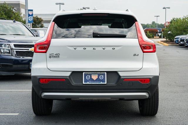 2023 volvo xc40 b4 plus bright theme