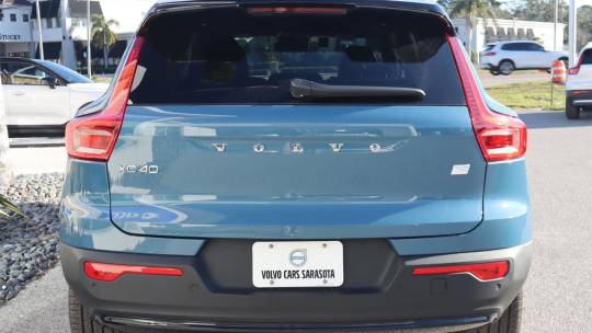 2023 Volvo XC40