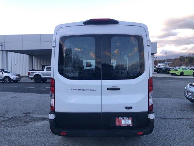 2023 ford transit-250 xl
