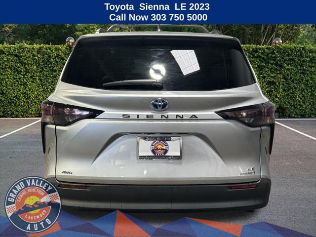 2023 toyota sienna le