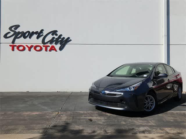 2022 toyota prius l