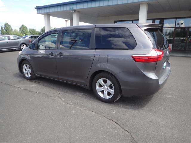 2015 toyota sienna l
