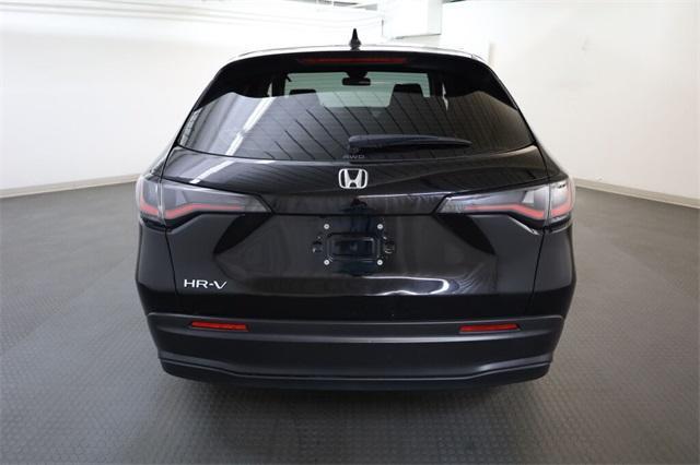 2023 honda hr-v lx