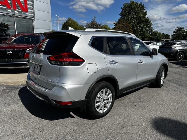2017 nissan rogue sv