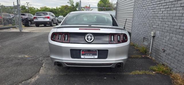 2014 ford mustang v6