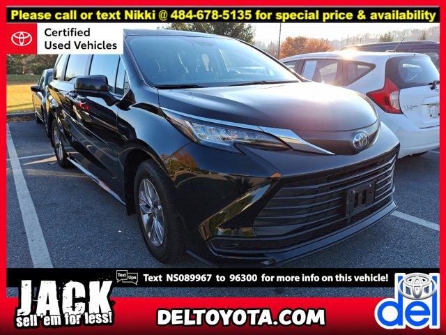 2022 toyota sienna le
