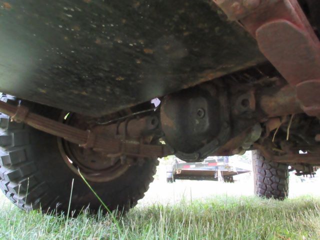 1975 jeep cj5. 304 v8. power steering. dana 44 rear. acme fiberglass top. cj-5