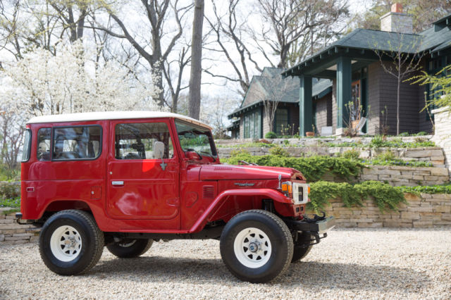 jaw dropping 1979 fj40 - toyota dealership showroom restoration