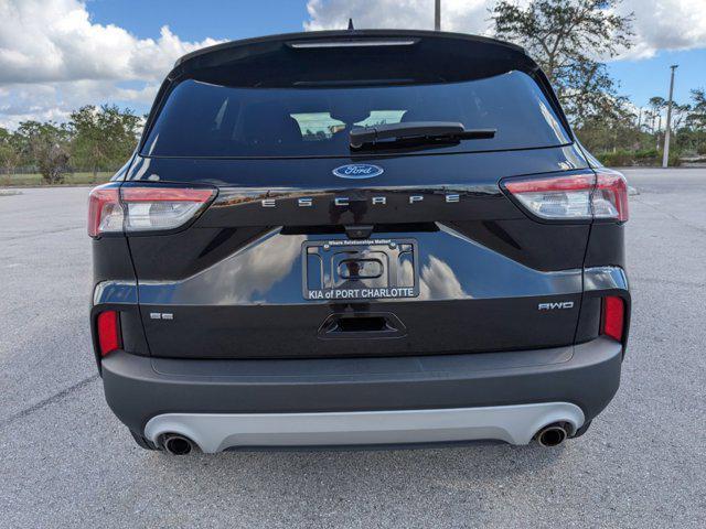 2022 ford escape se