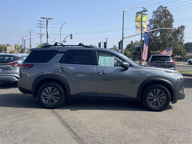 2022 nissan pathfinder sv 4wd