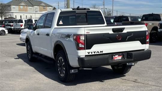 2024 Nissan Titan pro-4x