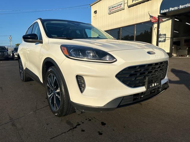 2021 ford escape se
