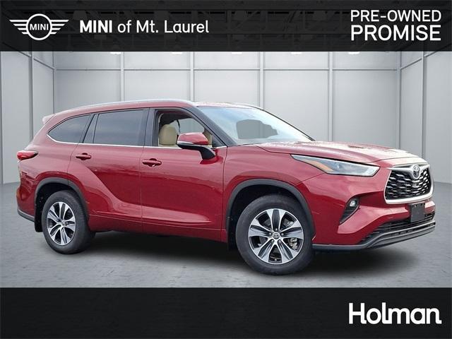 2022 toyota highlander xle