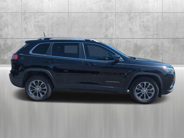 2021 jeep cherokee latitude lux