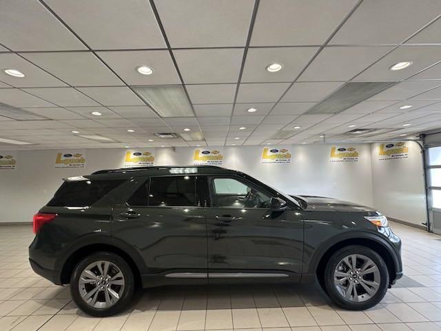 2022 ford explorer xlt
