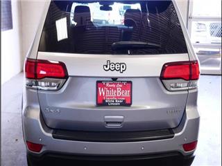 2020 Jeep Grand Cherokee laredo