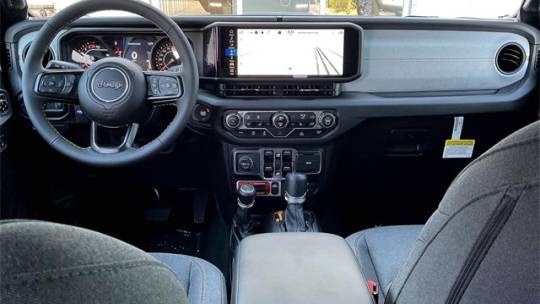 2024 Jeep Gladiator