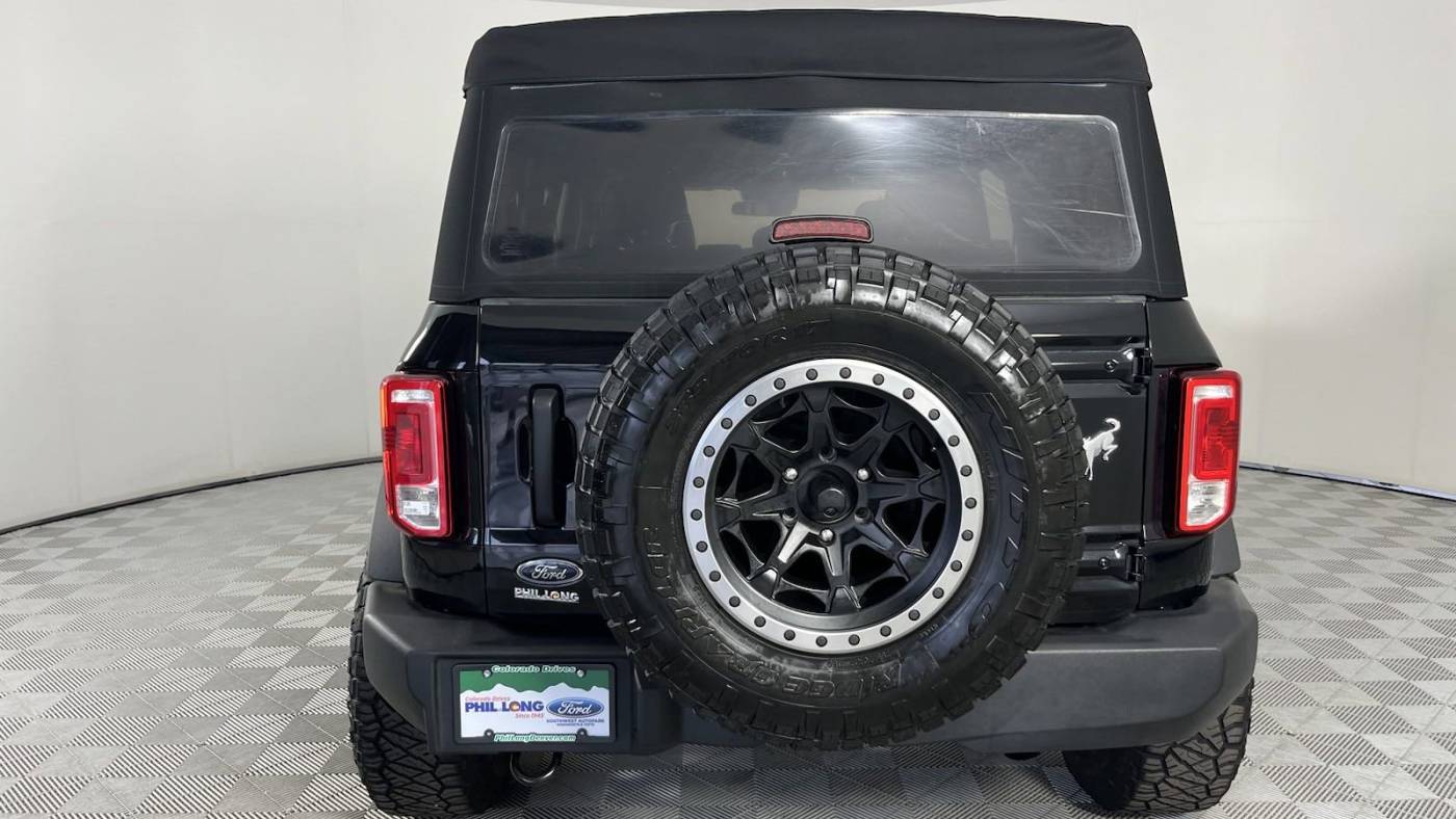 2021 ford bronco base