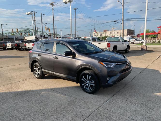used 2018 toyota rav4 awd le parkersburg, wv 26102 for sale in parkersburg, west virginia