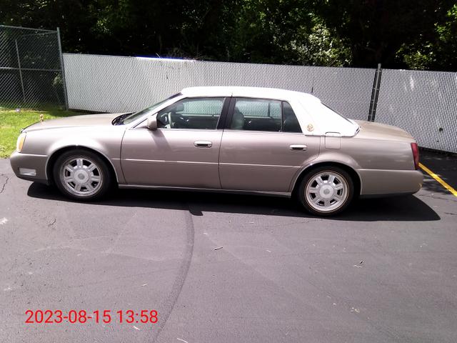 2004 cadillac deville base