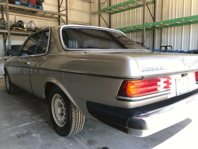 1985 mercades 300cd 2 door diesel