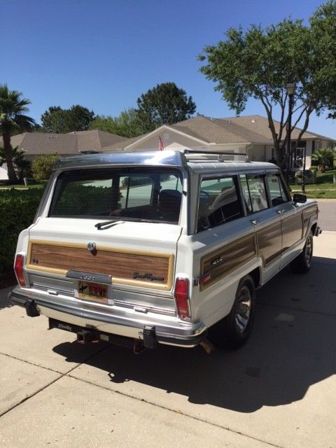 1990 jeep grand wagoneer - fully rebuilt, low mileage on new engine