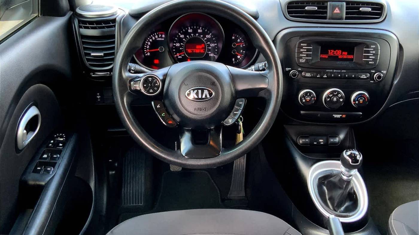 2016 kia soul base