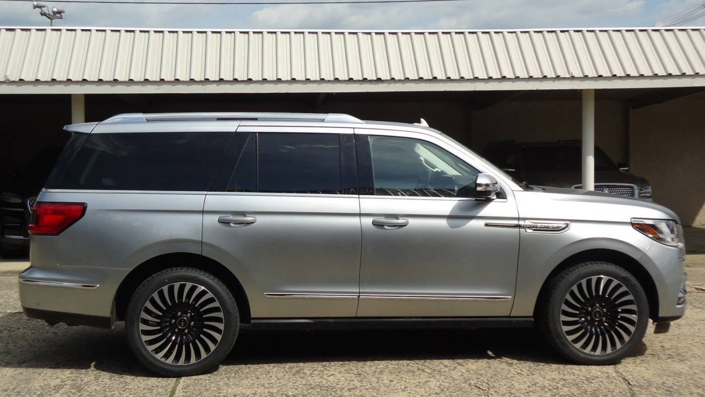 2020 lincoln navigator black label