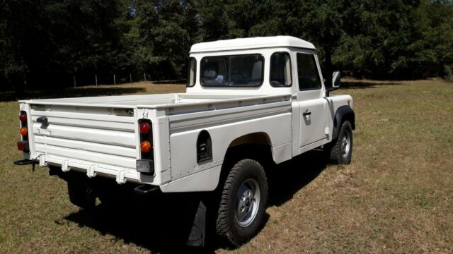 land rover defender 110 high capacity pick up