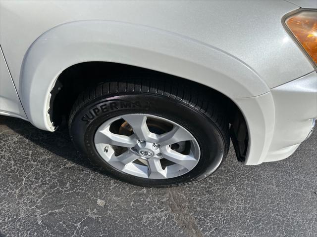 2011 toyota rav4 limited
