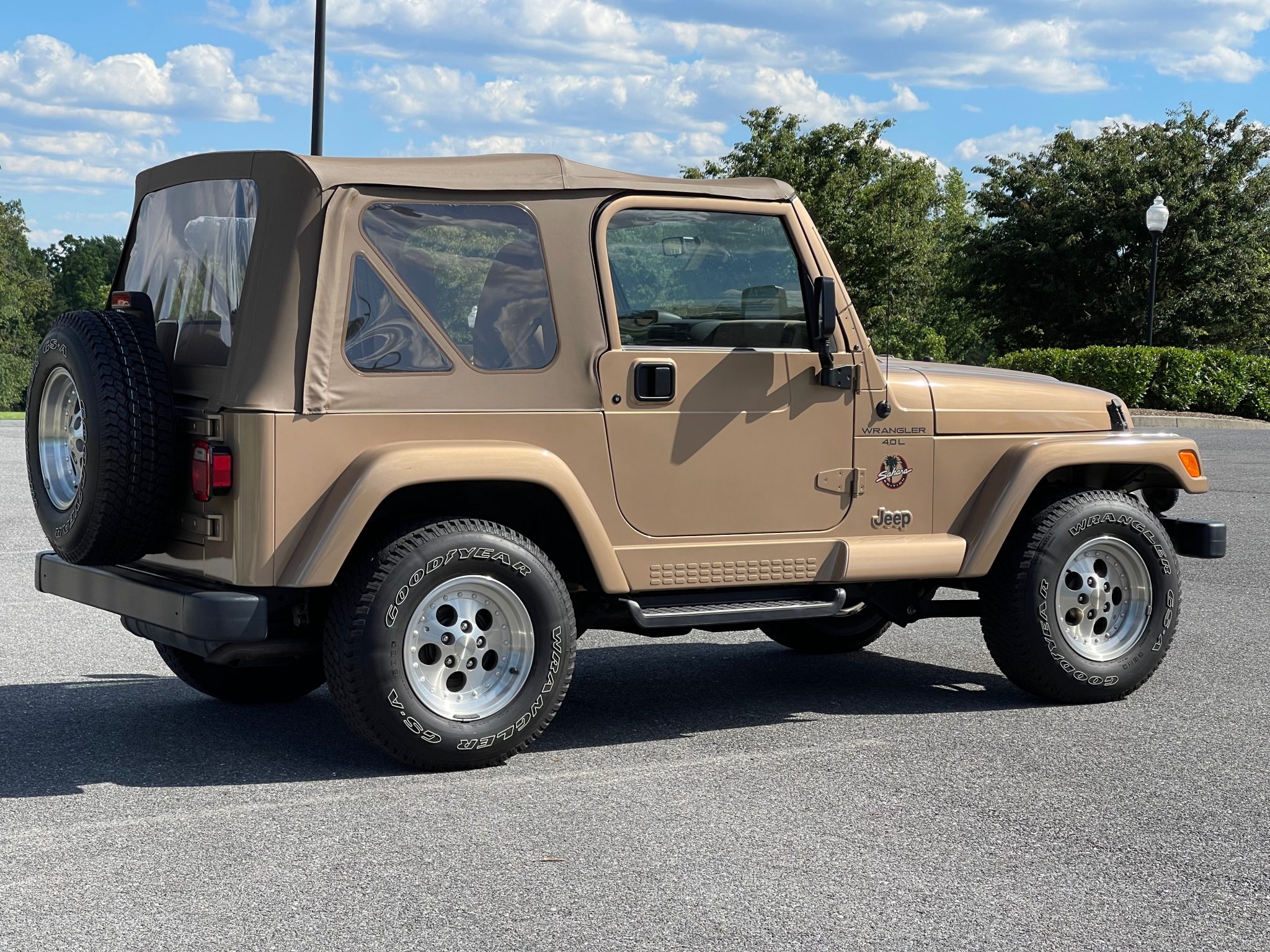 1999 jeep wrangler sahara