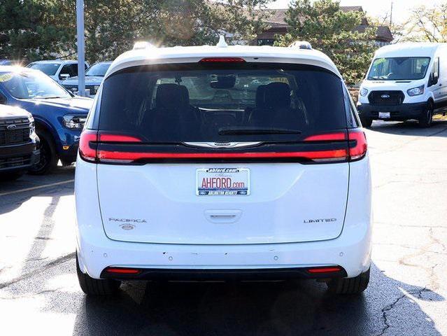 2022 chrysler pacifica limited