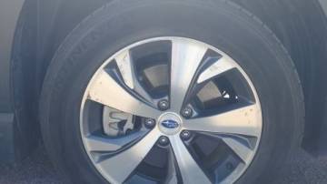 2019 subaru ascent premium 8-passenger