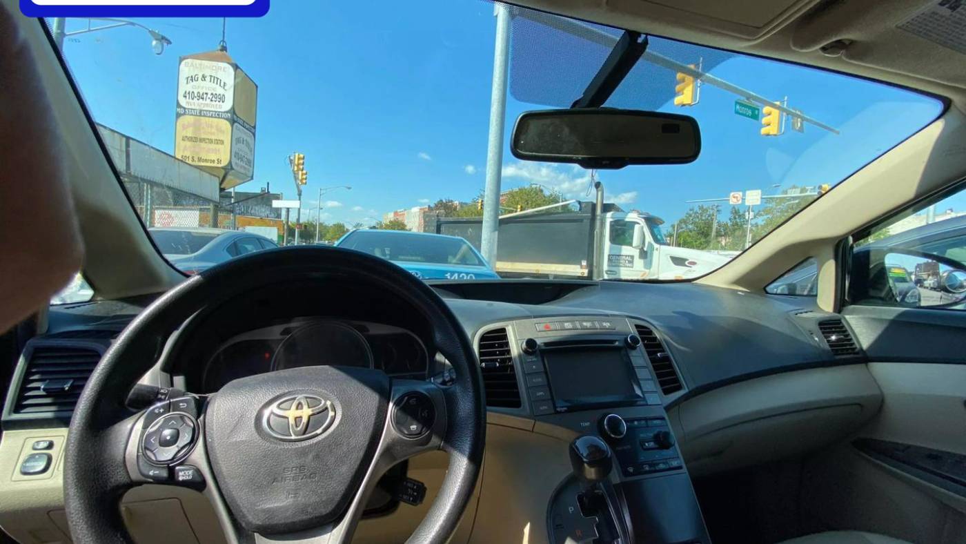 2015 toyota venza le