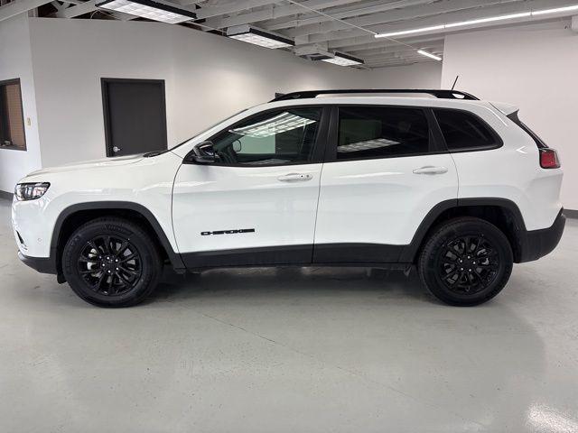 2023 jeep cherokee altitude
