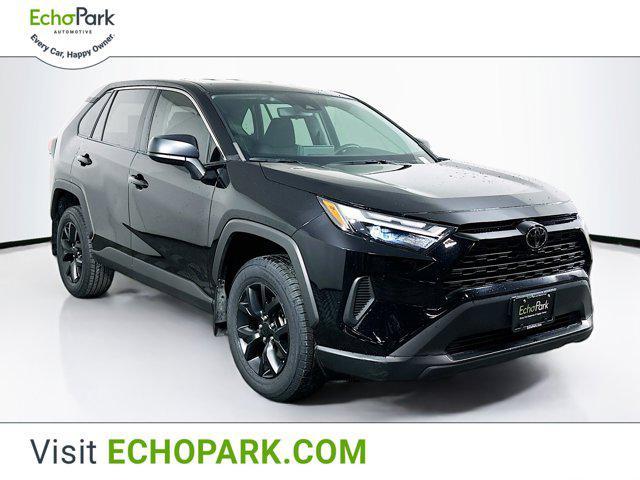 2023 toyota rav4 le