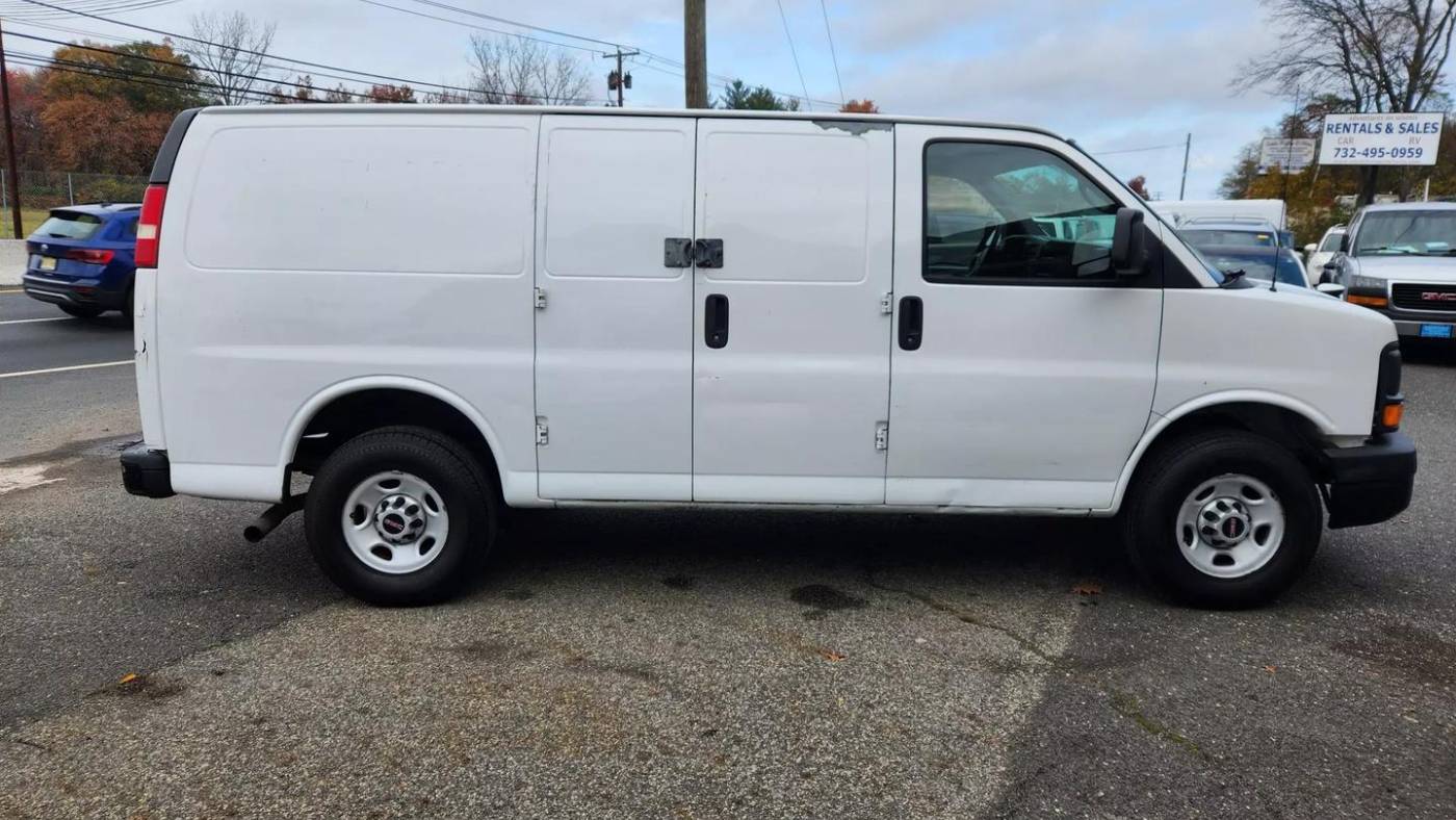 2011 gmc savana 3500
