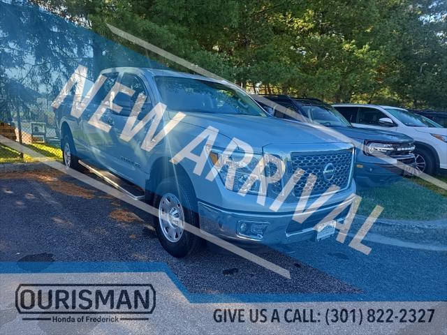 2017 nissan titan xd sv